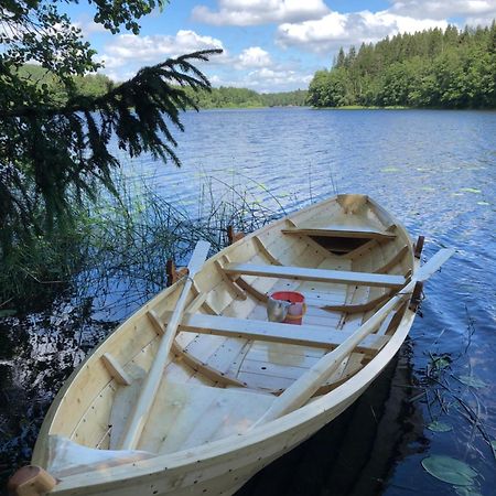 Tretopphytter Pa Grensen - Elghytta Med Robat Og Gjeddefiske Halden Zewnętrze zdjęcie
